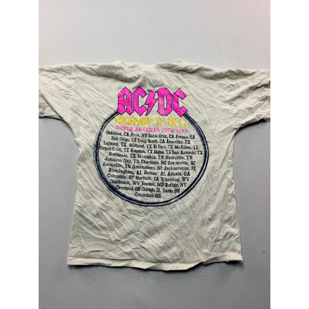 Cotton On AC/DC T-Shirt Kids Size 9-10 Off-White Excellent Highway to Hell Tour